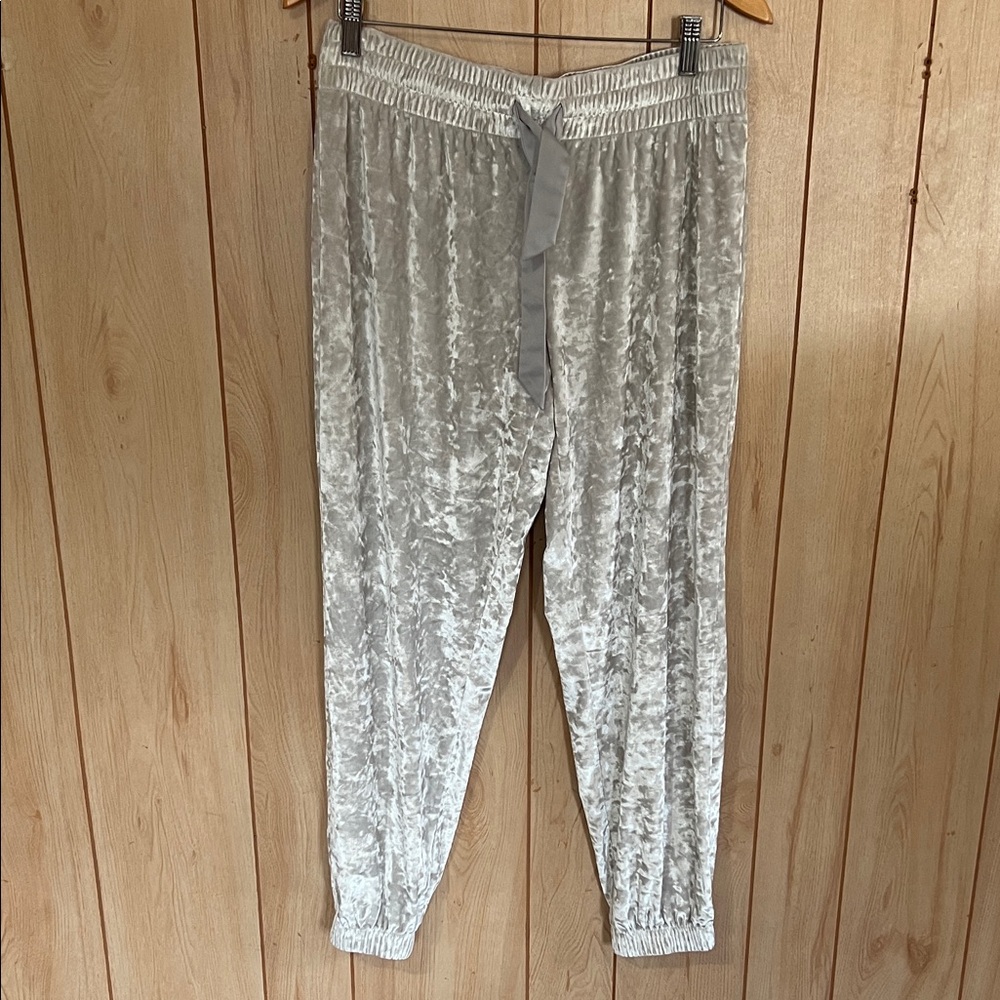 of Victoria's Secret Crushed Velvet Jogger Lounge Pants in a‎ pale grey Size M